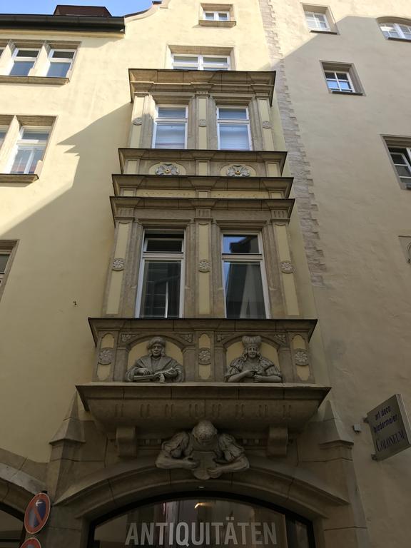 Palazzo Am Dom Aparthotel Regensburg Exteriör bild